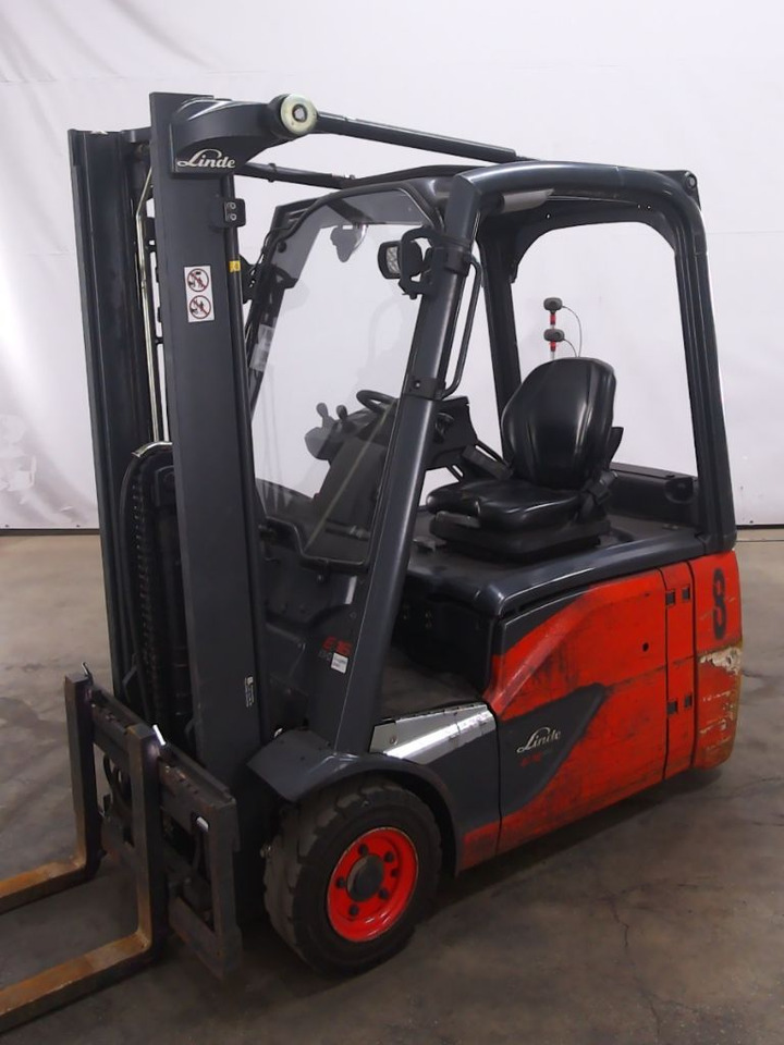 Linde E16-02 - Electrostivuitor: Foto 1 Linde E16-02 - Electrostivuitor: Foto 1