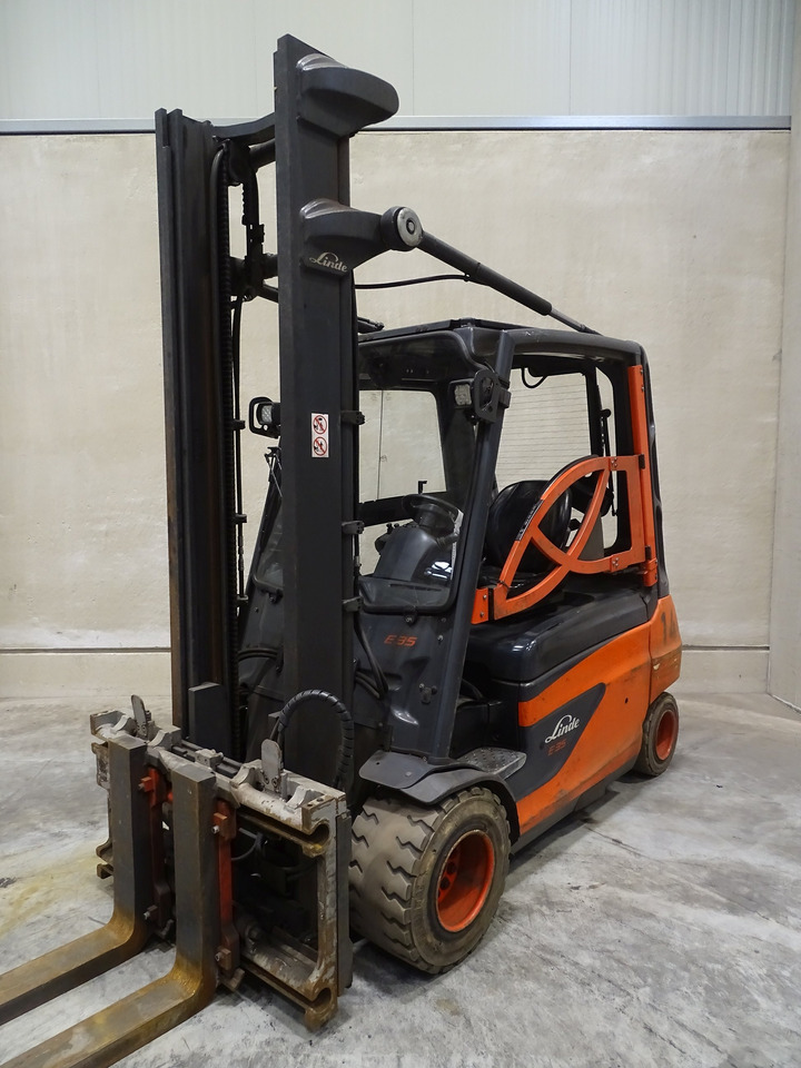 Linde E35L-01 - Electrostivuitor: Foto 1 Linde E35L-01 - Electrostivuitor: Foto 1