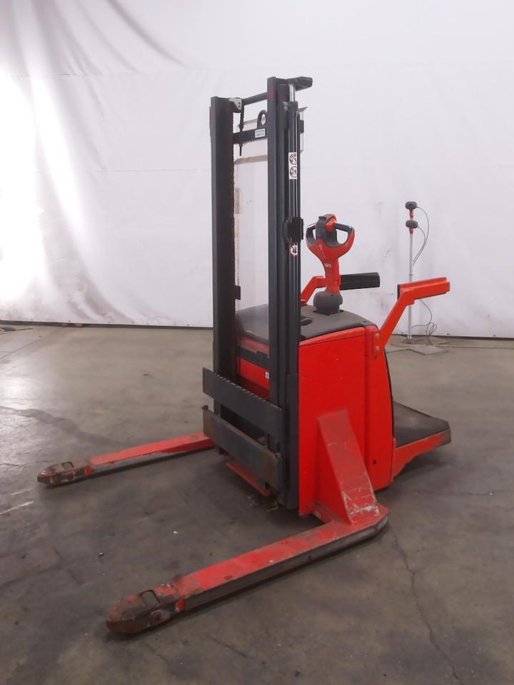 Linde L14 - Transpalet la mare înălţime: Foto 1 Linde L14 - Transpalet la mare înălţime: Foto 1