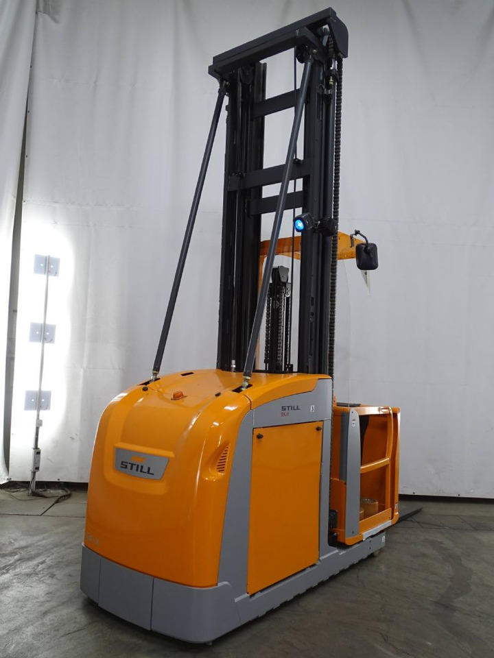 Still EK-X48 - Stivuitorul selector: Foto 2 Still EK-X48 - Stivuitorul selector: Foto 2