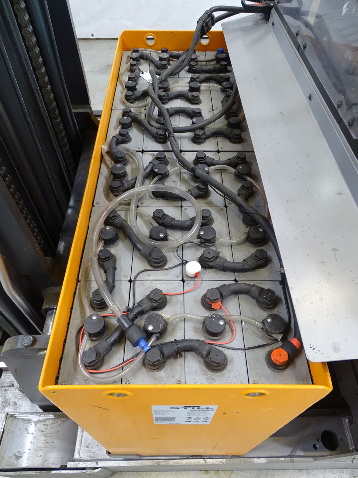 Still FM-X14 - Stivuitor cu catarg retractabil: Foto 4 Still FM-X14 - Stivuitor cu catarg retractabil: Foto 4