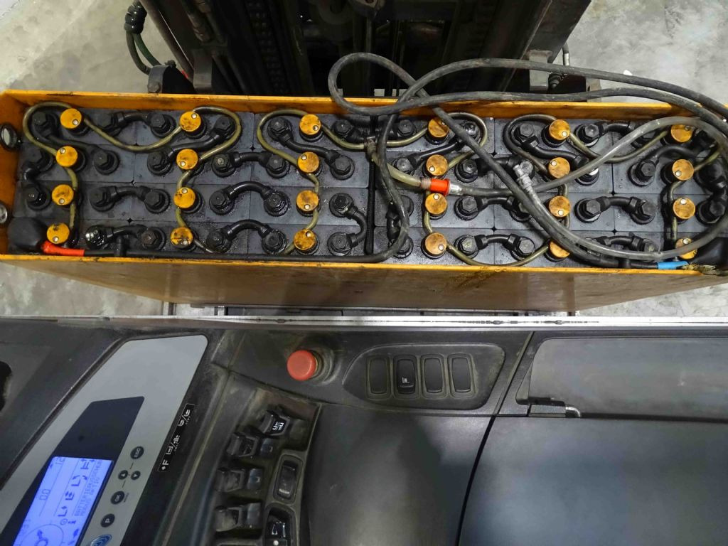 Still FM-X17 - Stivuitor cu catarg retractabil: Foto 4 Still FM-X17 - Stivuitor cu catarg retractabil: Foto 4