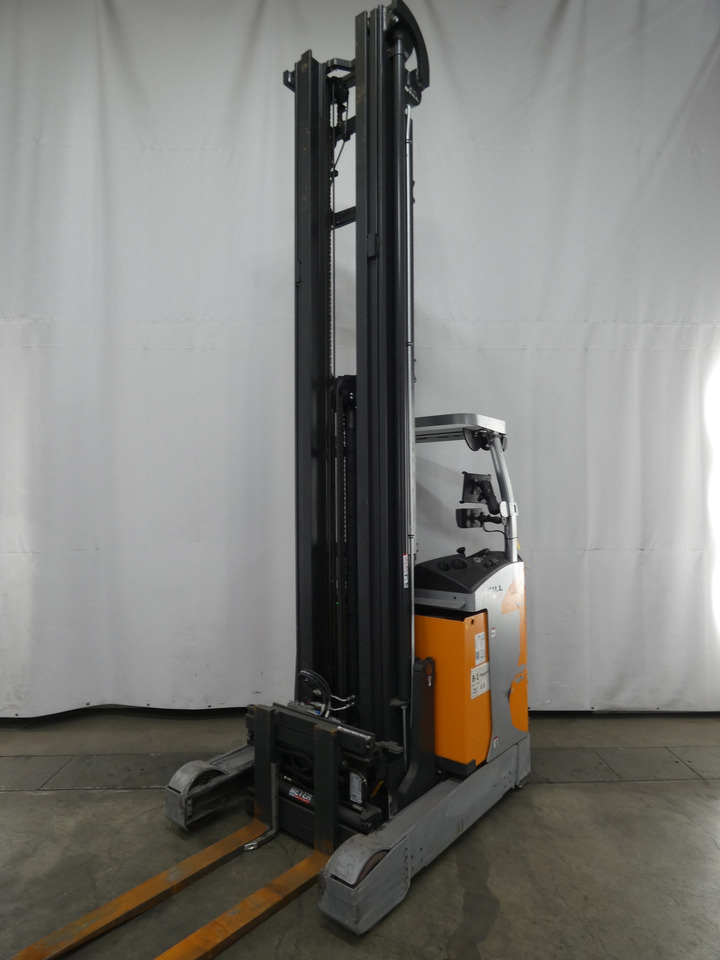 Still FM-X17 - Stivuitor cu catarg retractabil: Foto 1 Still FM-X17 - Stivuitor cu catarg retractabil: Foto 1