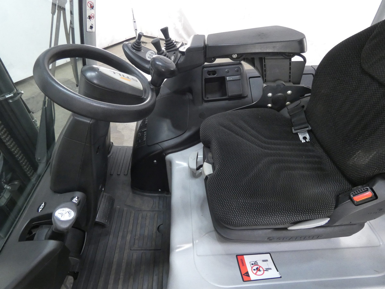 Still RX60-25 - Electrostivuitor: Foto 3 Still RX60-25 - Electrostivuitor: Foto 3