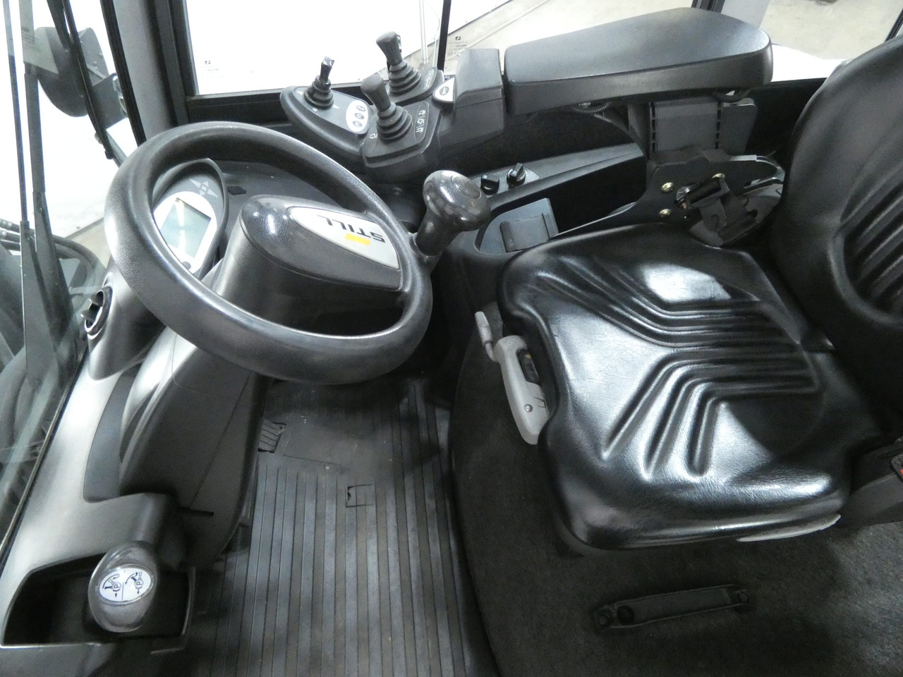 Still RX70-80/900 - Stivuitor diesel: Foto 3 Still RX70-80/900 - Stivuitor diesel: Foto 3