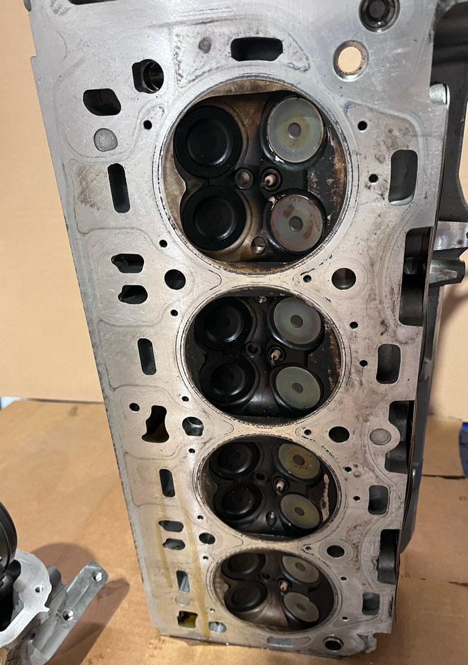 Blocul cilindrilor BMW BMW Cylinderheads M5 F90 M8 F91 F92 F93: Foto 6 Blocul cilindrilor BMW BMW Cylinderheads M5 F90 M8 F91 F92 F93: Foto 6