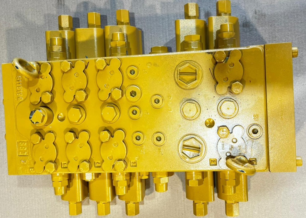 CATERPILLAR 194-7848 Valve GP-Main Control – Genuine Caterpillar Hydraulic Control Valve - Supapă pentru Excavator pe roţi: Foto 3 CATERPILLAR 194-7848 Valve GP-Main Control – Genuine Caterpillar Hydraulic Control Valve - Supapă pentru Excavator pe roţi: Foto 3