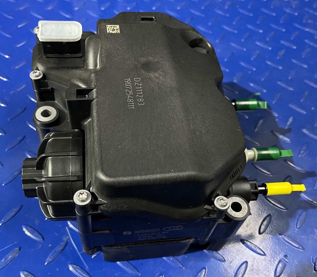 John Deere 8400 Harvester SCR Pump DZ111283 - Sistem de evacuare pentru Combină agricola: Foto 3 John Deere 8400 Harvester SCR Pump DZ111283 - Sistem de evacuare pentru Combină agricola: Foto 3