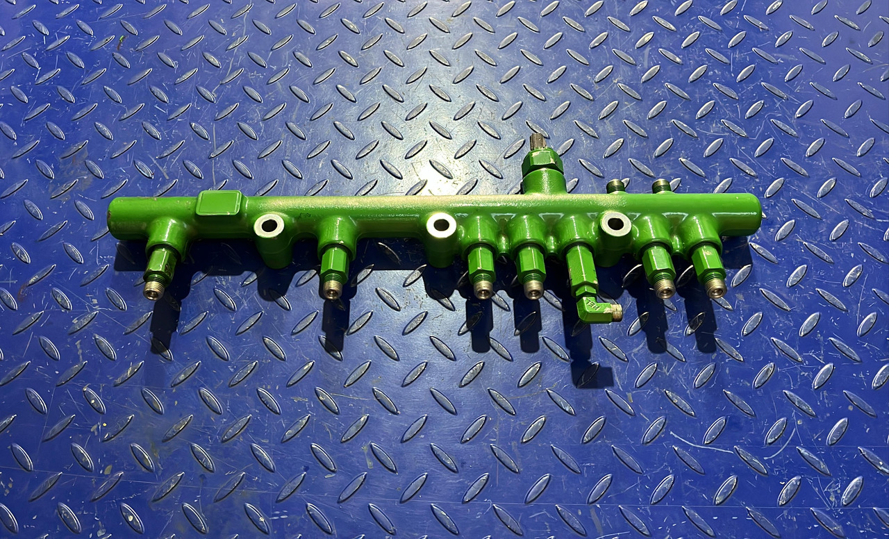 John Deere RAMPA COMBUSTIBIL JOHN DEERE RE520928 - Sistem de alimentare combustibil: Foto 3 John Deere RAMPA COMBUSTIBIL JOHN DEERE RE520928 - Sistem de alimentare combustibil: Foto 3