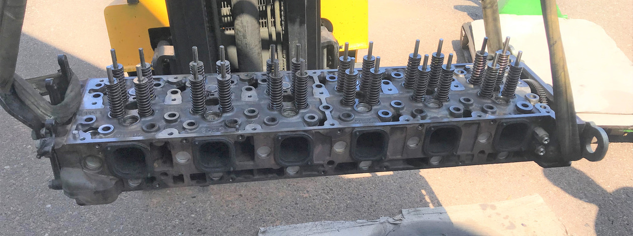 MERCEDES-BENZ Actros MP4 Antos Arocs OM470 Cylinder Head A4700102920 - Chiulasă pentru Camion: Foto 2 MERCEDES-BENZ Actros MP4 Antos Arocs OM470 Cylinder Head A4700102920 - Chiulasă pentru Camion: Foto 2