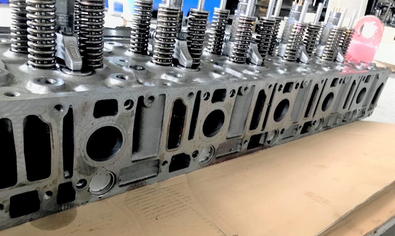 MERCEDES-BENZ Cylinderhead Actros MP4 Antos Arocs A4710107520 - Chiulasă pentru Camion: Foto 4 MERCEDES-BENZ Cylinderhead Actros MP4 Antos Arocs A4710107520 - Chiulasă pentru Camion: Foto 4