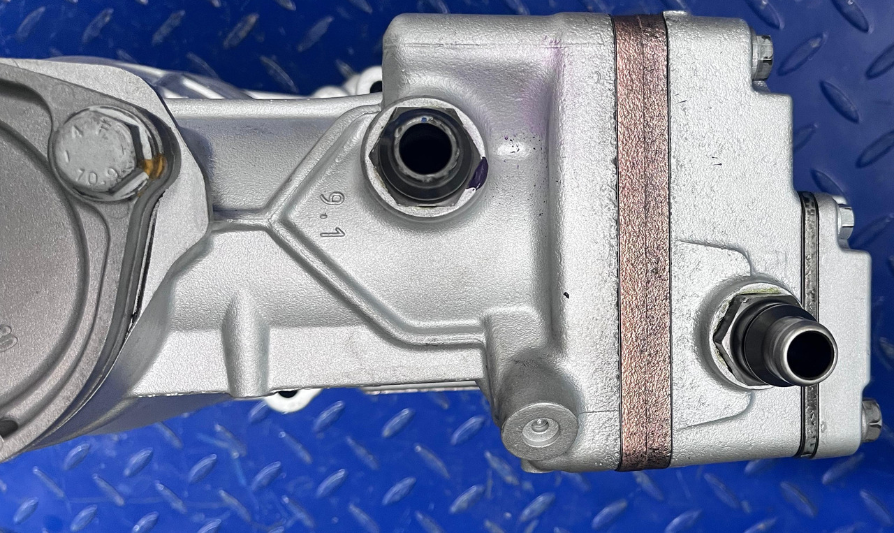 Mercedes Actros MP4 Air Compressor Euro 6 A4701302015 Reconditioned - Compresor, instalatie aer comprimat pentru Camion: Foto 4 Mercedes Actros MP4 Air Compressor Euro 6 A4701302015 Reconditioned - Compresor, instalatie aer comprimat pentru Camion: Foto 4