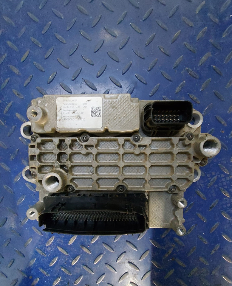Mercedes Actros MP4 Atego Antos MCM 2.1 A0014469535 Euro 6 ECU REMAN - Calculator de bord pentru Camion: Foto 4 Mercedes Actros MP4 Atego Antos MCM 2.1 A0014469535 Euro 6 ECU REMAN - Calculator de bord pentru Camion: Foto 4