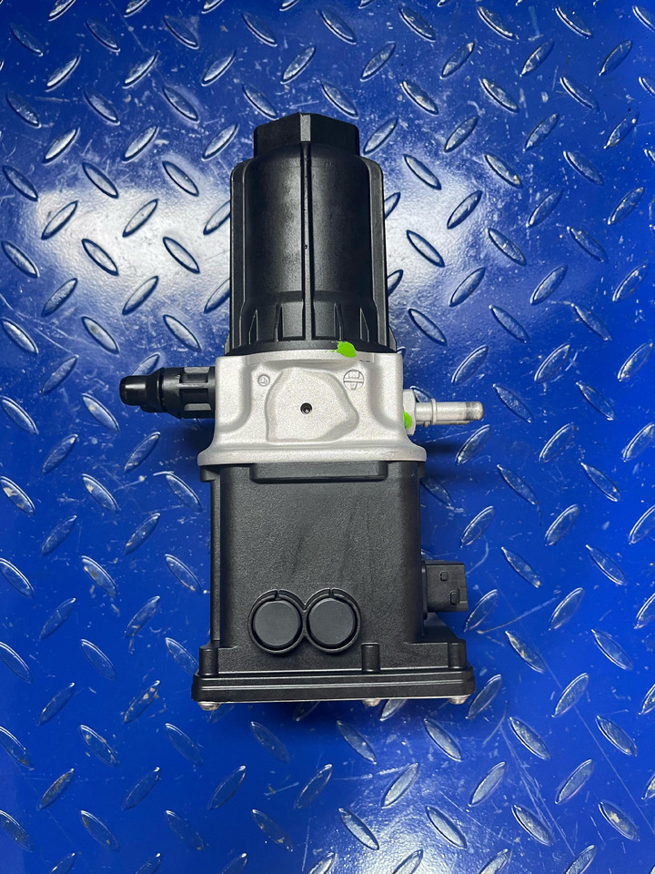 Mercedes Benz Actros MP4 Adblue Pump Euro 6 - Sistem de evacuare pentru Camion: Foto 4 Mercedes Benz Actros MP4 Adblue Pump Euro 6 - Sistem de evacuare pentru Camion: Foto 4