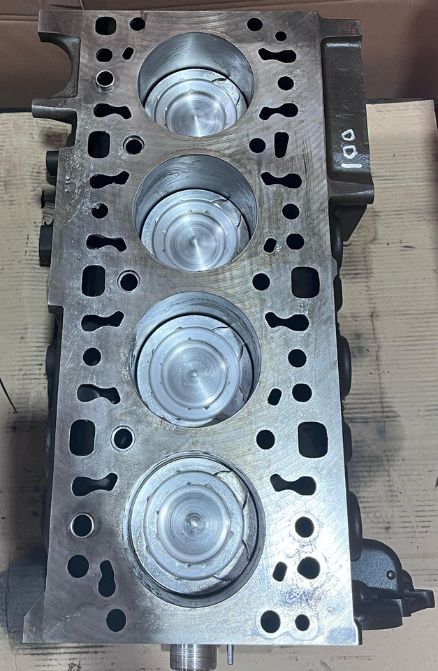 Mercedes Benz Chiulasa + Bloc Motor Reconditionat OM934 Euro 6 - Motor pentru Camion: Foto 1 Mercedes Benz Chiulasa + Bloc Motor Reconditionat OM934 Euro 6 - Motor pentru Camion: Foto 1