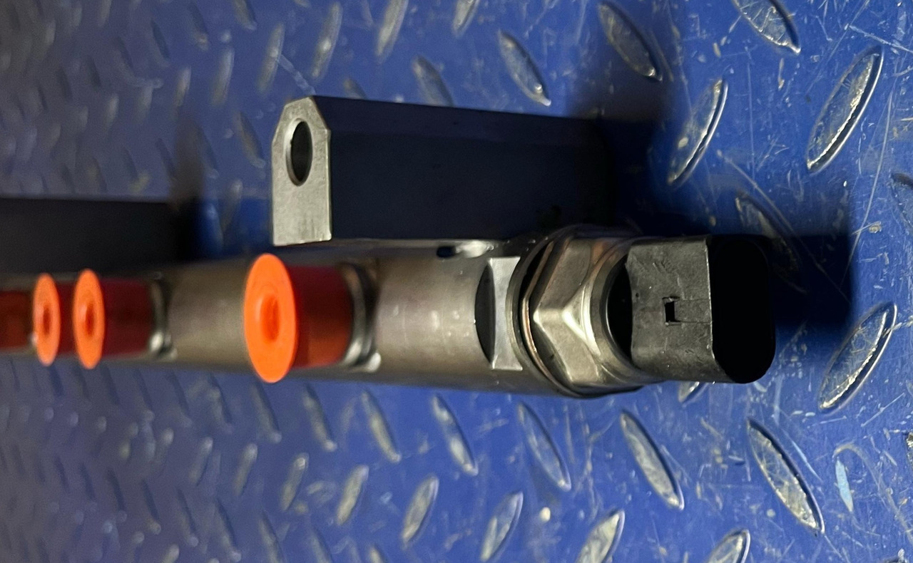 Mercedes Common Rail Pipe A9360780845 - Sistem de alimentare combustibil: Foto 3 Mercedes Common Rail Pipe A9360780845 - Sistem de alimentare combustibil: Foto 3