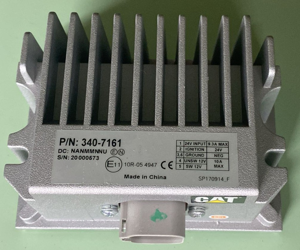 CATERPILLAR 340-7161 24 Volt to 12 Volt Power Converter - Piesă de schimb pentru Excavator: Foto 1 CATERPILLAR 340-7161 24 Volt to 12 Volt Power Converter - Piesă de schimb pentru Excavator: Foto 1