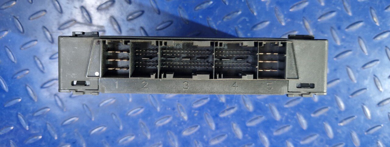 MERCEDES-BENZ Control Device Actros Mp4 CPC3 A0044464702 - Piesă de schimb pentru Alte utilaje: Foto 3 MERCEDES-BENZ Control Device Actros Mp4 CPC3 A0044464702 - Piesă de schimb pentru Alte utilaje: Foto 3