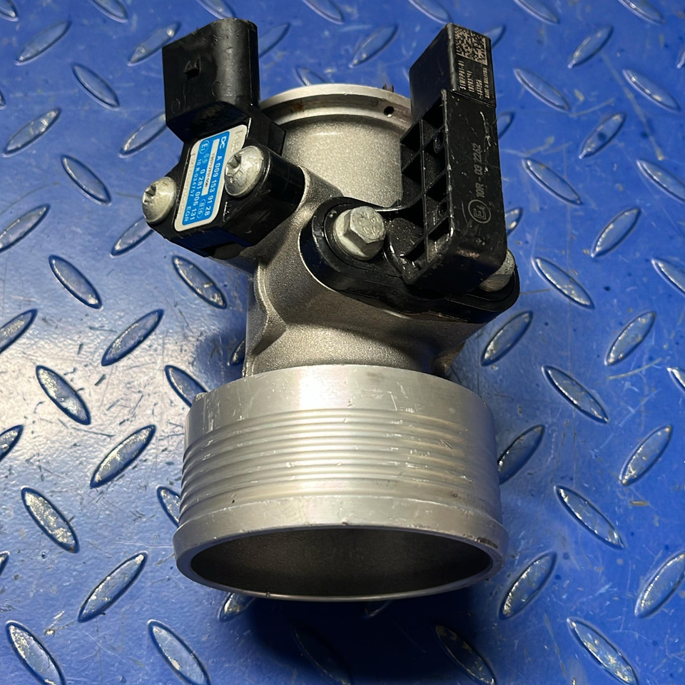 Mercedes Benz Intake pipe with sensor A9360900431 OM936 - Piesă de schimb: Foto 3 Mercedes Benz Intake pipe with sensor A9360900431 OM936 - Piesă de schimb: Foto 3