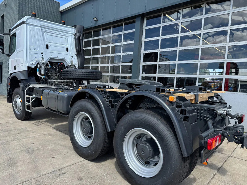Mercedes-Benz Arocs 4058 AS 6x6 Tractor Head 180T Push Pull EURO-3 - Cap tractor: Foto 2 Mercedes-Benz Arocs 4058 AS 6x6 Tractor Head 180T Push Pull EURO-3 - Cap tractor: Foto 2