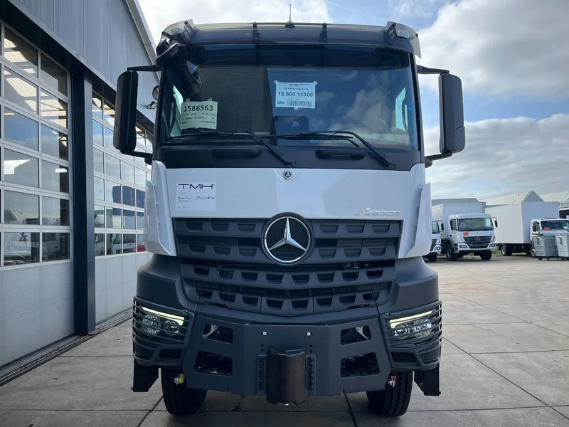 Mercedes-Benz Arocs 4058 AS 6x6 Tractor Head 180T Push Pull EURO-5 - Cap tractor: Foto 4 Mercedes-Benz Arocs 4058 AS 6x6 Tractor Head 180T Push Pull EURO-5 - Cap tractor: Foto 4