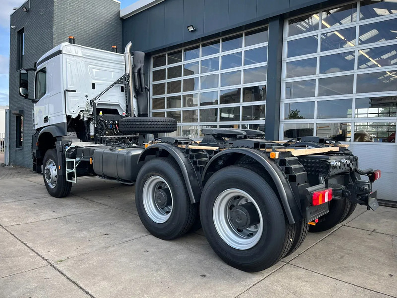Mercedes-Benz Arocs 4058 AS 6x6 Tractor Head 180T Push Pull EURO-5 - Cap tractor: Foto 3 Mercedes-Benz Arocs 4058 AS 6x6 Tractor Head 180T Push Pull EURO-5 - Cap tractor: Foto 3