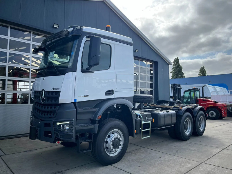 Mercedes-Benz Arocs 4058 AS 6x6 Tractor Head 180T Push Pull EURO-5 - Cap tractor: Foto 1 Mercedes-Benz Arocs 4058 AS 6x6 Tractor Head 180T Push Pull EURO-5 - Cap tractor: Foto 1