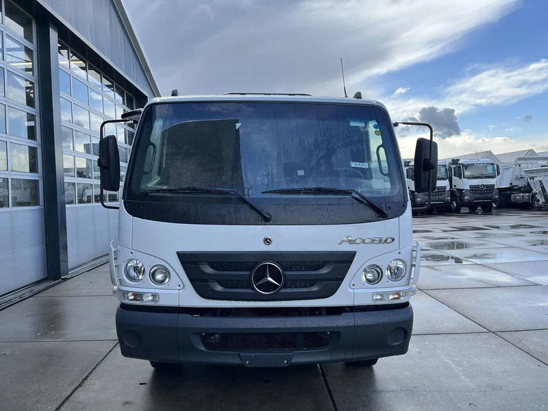 Mercedes-Benz Accelo 815 4x2 Garbage Compactor (2 units) Accelo 815 4x2 Garbage Compactor (2 units) - Autogunoiere: Foto 4 Mercedes-Benz Accelo 815 4x2 Garbage Compactor (2 units) Accelo 815 4x2 Garbage Compactor (2 units) - Autogunoiere: Foto 4