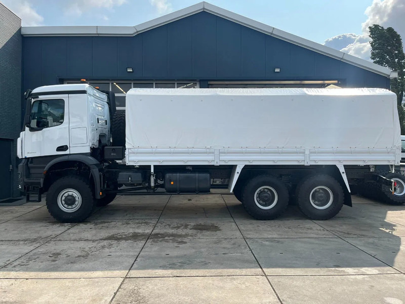 Mercedes-Benz Arocs 3340 A 6x6 Cargo Truck - Camion cu prelată: Foto 2 Mercedes-Benz Arocs 3340 A 6x6 Cargo Truck - Camion cu prelată: Foto 2