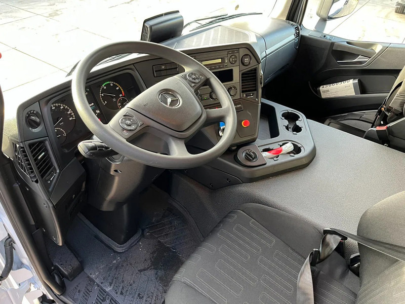 Camion cu prelată nou Mercedes-Benz Arocs 3340 A 6x6 Cargo Truck: Foto 10