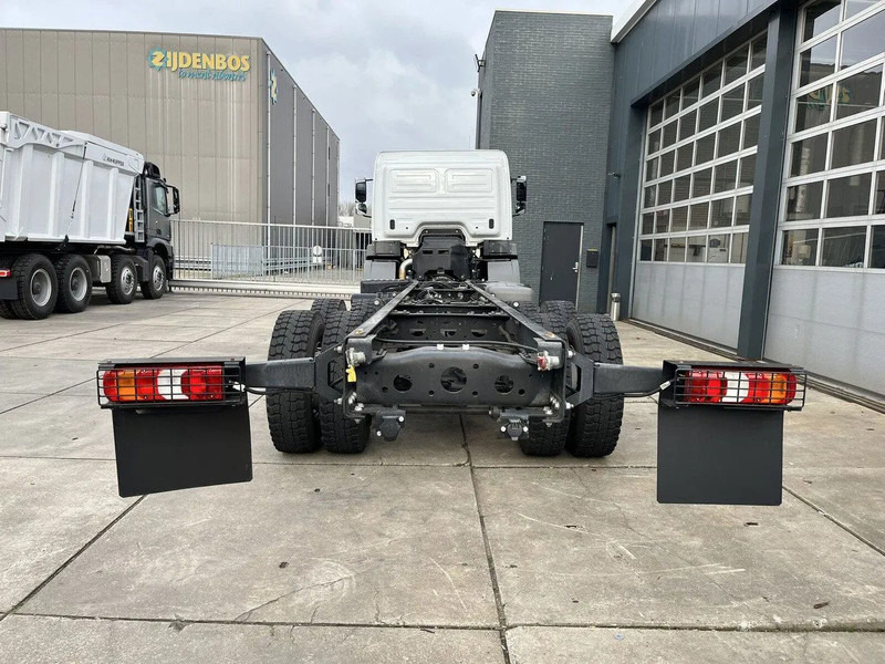 Mercedes-Benz Axor 3344 6x4 Chassis Cabin - Camion şasiu: Foto 5 Mercedes-Benz Axor 3344 6x4 Chassis Cabin - Camion şasiu: Foto 5