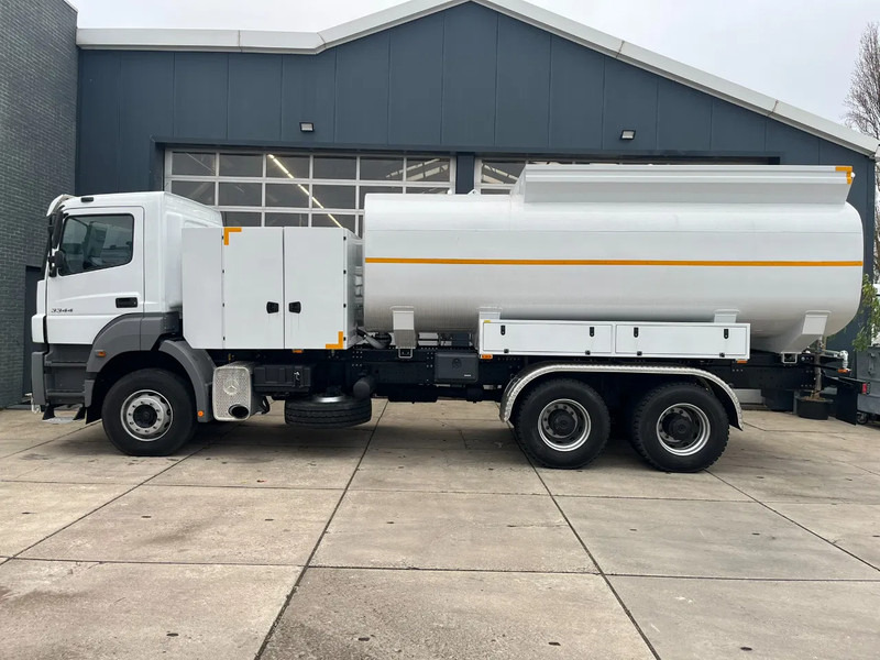 Mercedes-Benz Axor 3344 6x4 Water Tank Truck - Camion cisternă: Foto 2 Mercedes-Benz Axor 3344 6x4 Water Tank Truck - Camion cisternă: Foto 2