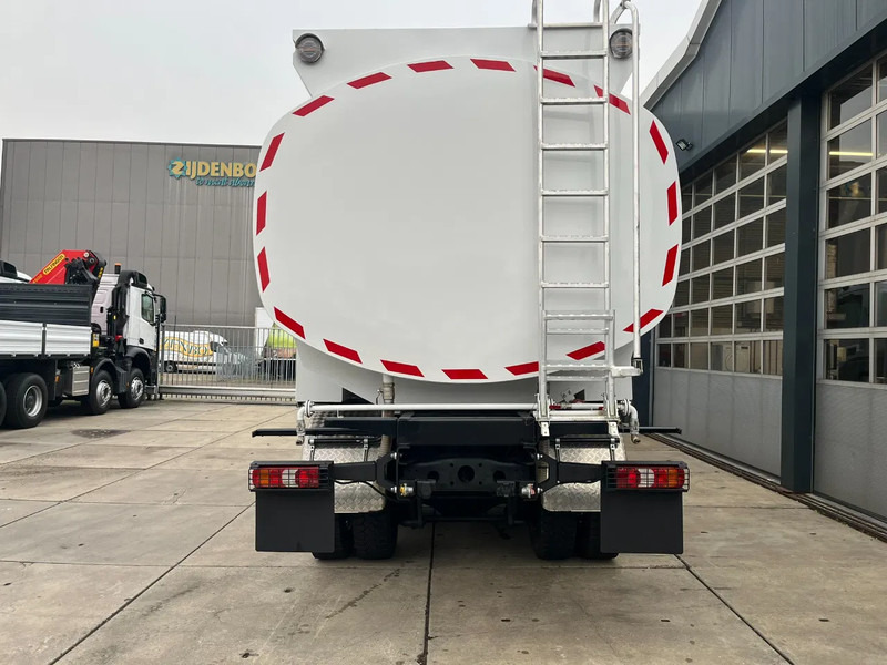 Mercedes-Benz Axor 3344 6x4 Water Tank Truck - Camion cisternă: Foto 5 Mercedes-Benz Axor 3344 6x4 Water Tank Truck - Camion cisternă: Foto 5