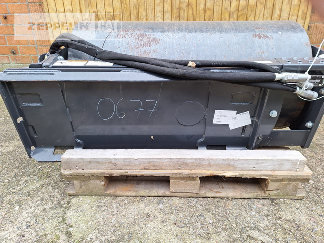 Bobcat Vibrationswalze 48 - Ataşament pentru Cilindru compactor: Foto 4 Bobcat Vibrationswalze 48 - Ataşament pentru Cilindru compactor: Foto 4