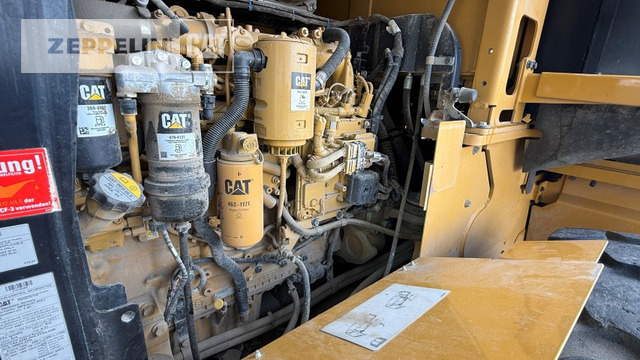 Încărcător frontal pe pneuri Cat 930M: Foto 18