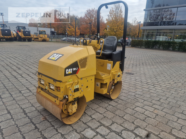 Cat CB1.7 - Cilindru compactor pentru asfalt: Foto 1 Cat CB1.7 - Cilindru compactor pentru asfalt: Foto 1