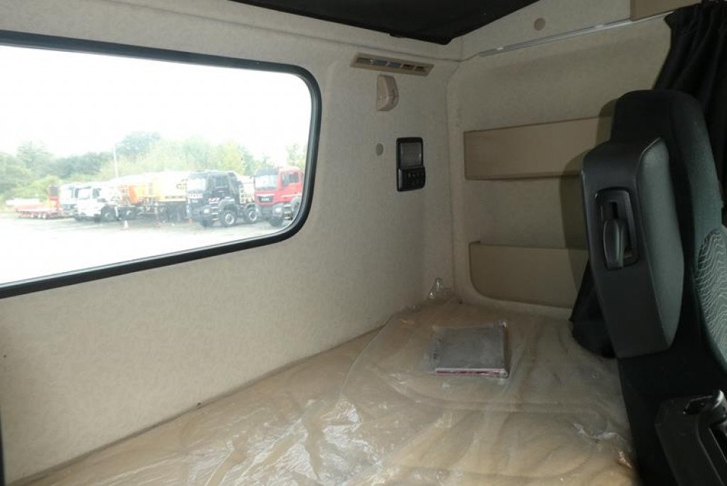 MERCEDES-BENZ Actros neu 2546 L 6x2 Abrollkipper Lenk-Lift Achse - Camion cu cârlig: Foto 3 MERCEDES-BENZ Actros neu 2546 L 6x2 Abrollkipper Lenk-Lift Achse - Camion cu cârlig: Foto 3