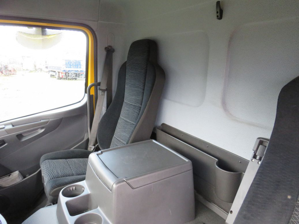 MERCEDES-BENZ Atego 1224 L Pritsche LBW - Camion cu prelată: Foto 2 MERCEDES-BENZ Atego 1224 L Pritsche LBW - Camion cu prelată: Foto 2