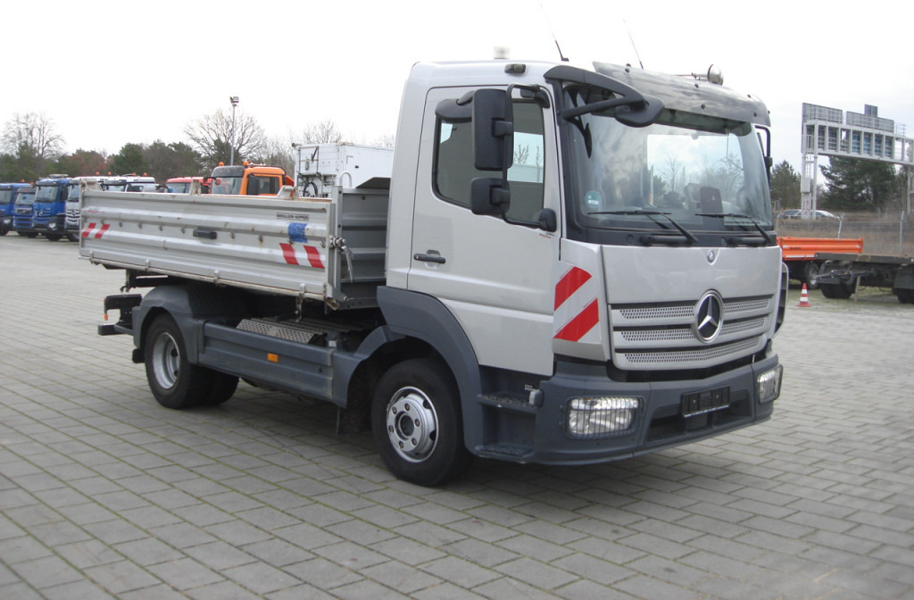 Leasing de MERCEDES-BENZ Atego 923 K 2-Achs Kipper MERCEDES-BENZ Atego 923 K 2-Achs Kipper: Foto 9 Leasing de MERCEDES-BENZ Atego 923 K 2-Achs Kipper MERCEDES-BENZ Atego 923 K 2-Achs Kipper: Foto 9