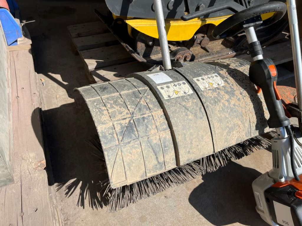 Stihl Kombimotor KM 131 R Kleinteile - Utilaje constructii: Foto 2 Stihl Kombimotor KM 131 R Kleinteile - Utilaje constructii: Foto 2