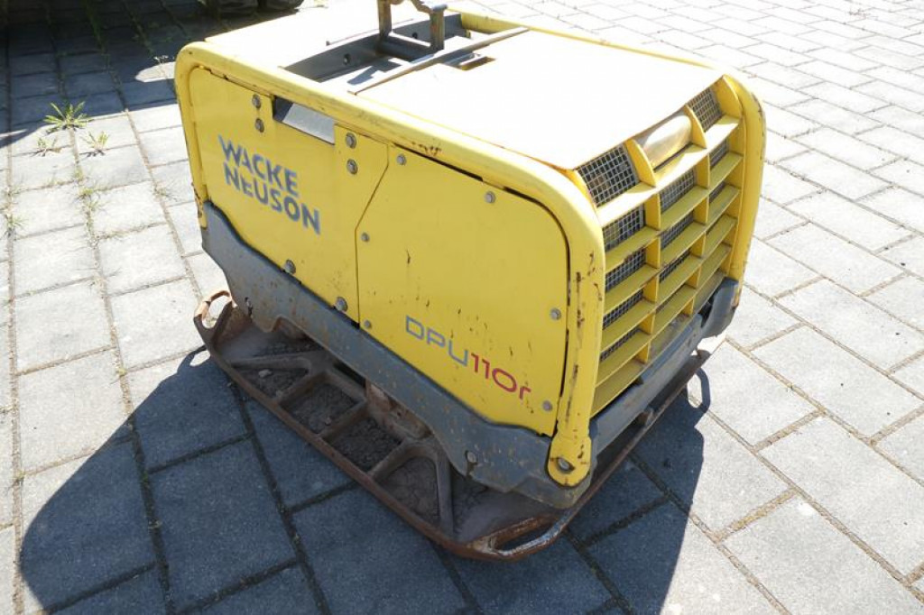 Wacker Neuson SE Rüttelplatte DPU 110rLem970 Baumaschine inkl. Fernbedienung - Utilaje constructii: Foto 5 Wacker Neuson SE Rüttelplatte DPU 110rLem970 Baumaschine inkl. Fernbedienung - Utilaje constructii: Foto 5