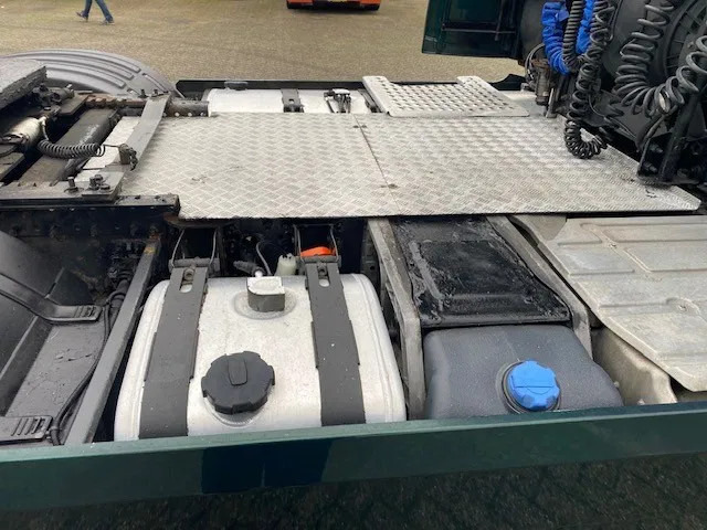 Volvo FH 16 6x2 sleepas trekker ,DL ,750 pk, XL cabine , schuifschotel . - Cap tractor: Foto 4 Volvo FH 16 6x2 sleepas trekker ,DL ,750 pk, XL cabine , schuifschotel . - Cap tractor: Foto 4