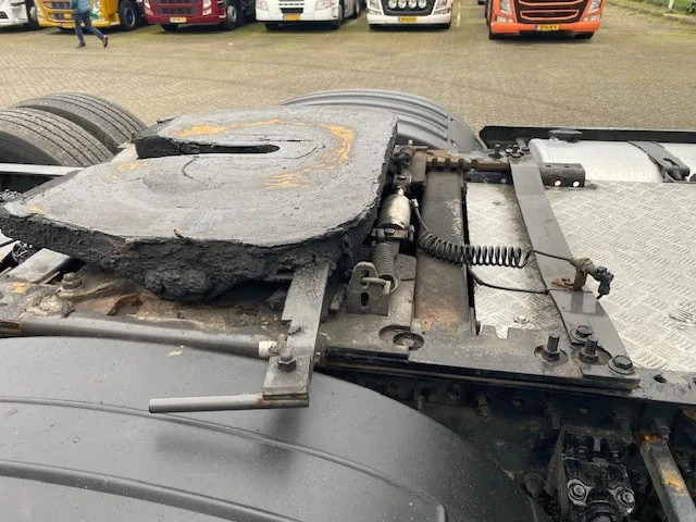 Volvo FH 16 6x2 sleepas trekker ,DL ,750 pk, XL cabine , schuifschotel . - Cap tractor: Foto 5 Volvo FH 16 6x2 sleepas trekker ,DL ,750 pk, XL cabine , schuifschotel . - Cap tractor: Foto 5