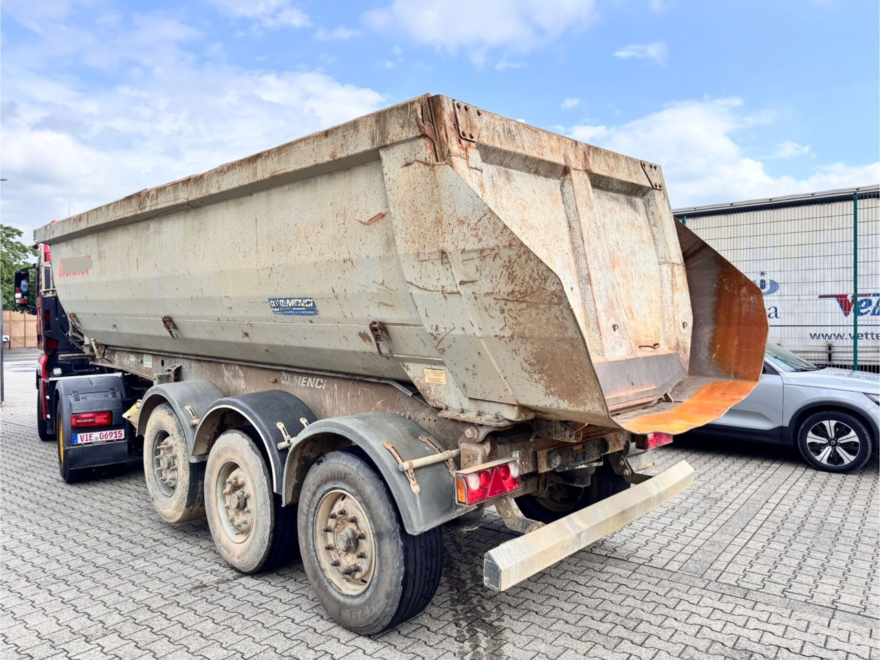 Semiremorcă basculantă Menci SA700R Kipper Mulde 27m³ Lift Stahl Stück: Foto 6 Semiremorcă basculantă Menci SA700R Kipper Mulde 27m³ Lift Stahl Stück: Foto 6