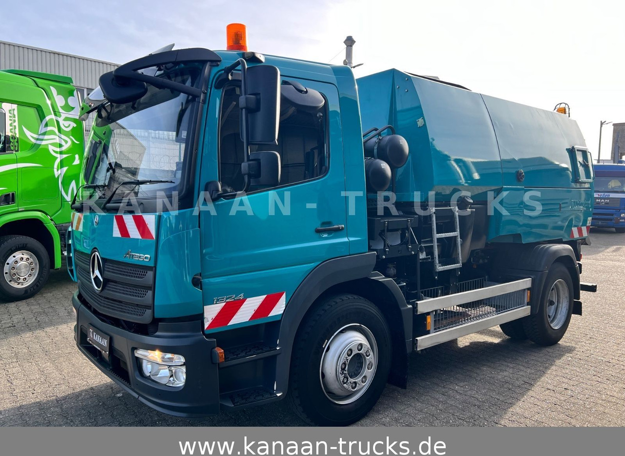 Mercedes-Benz 1324 Atego Johnston VT652 120TKM Euro6b - Măturătoare stradală: Foto 2 Mercedes-Benz 1324 Atego Johnston VT652 120TKM Euro6b - Măturătoare stradală: Foto 2