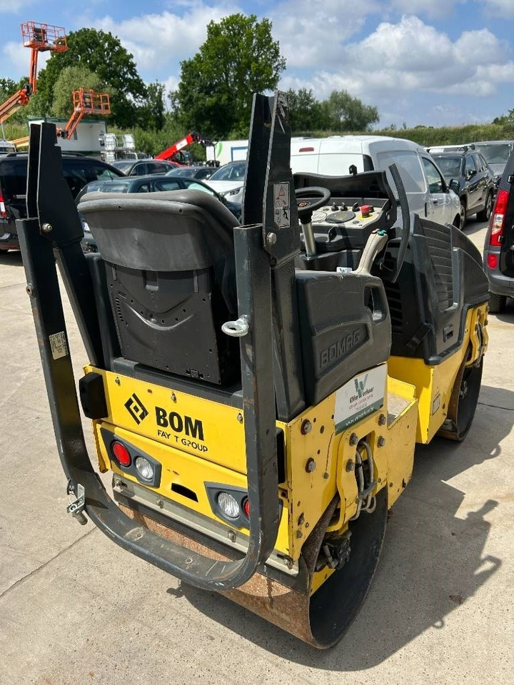 Bomag BW 80 AD-5 - Cilindru compactor pentru asfalt: Foto 5 Bomag BW 80 AD-5 - Cilindru compactor pentru asfalt: Foto 5
