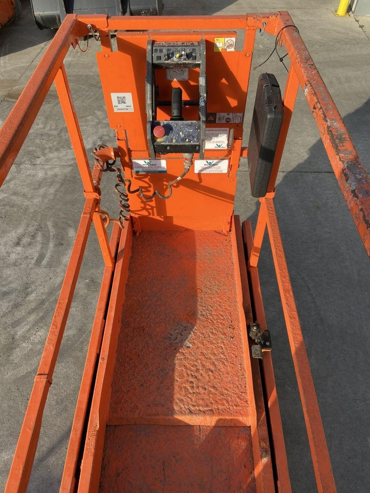 JLG 1930ES (4520) - Platforma foarfeca: Foto 4 JLG 1930ES (4520) - Platforma foarfeca: Foto 4