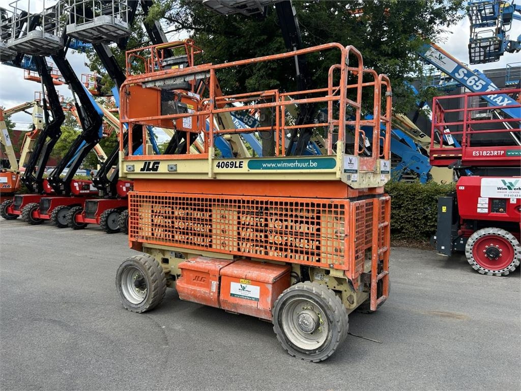 JLG 4069 LE (3524) - Platforma foarfeca: Foto 2 JLG 4069 LE (3524) - Platforma foarfeca: Foto 2