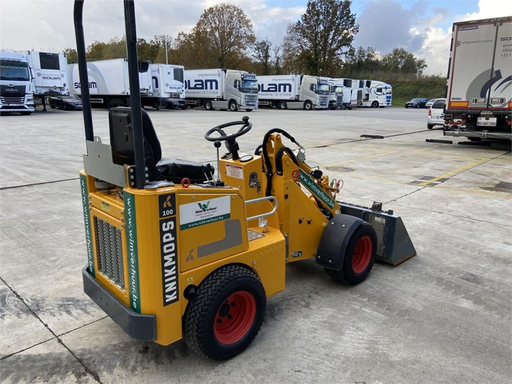 Knikmops KM100 (7123) - Încărcător articulat: Foto 3 Knikmops KM100 (7123) - Încărcător articulat: Foto 3