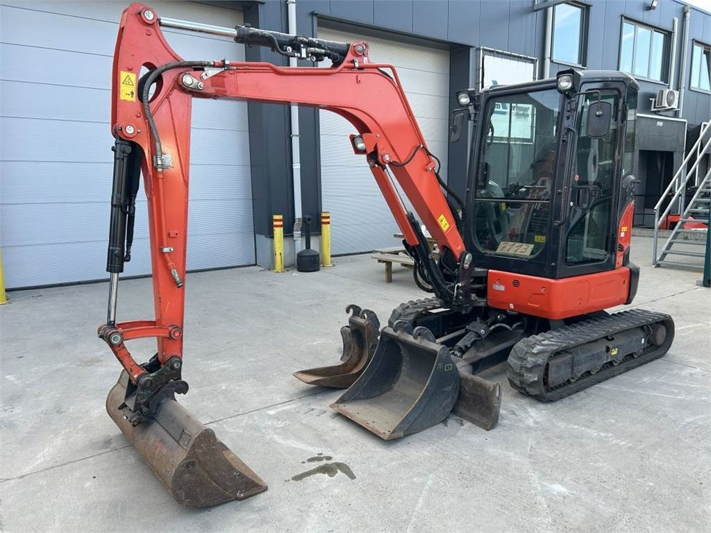 Kubota U36-4 (7113) - Mini excavator: Foto 1 Kubota U36-4 (7113) - Mini excavator: Foto 1